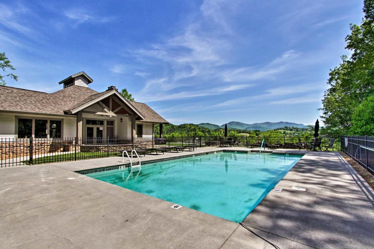 Cozy Cades Cove With Community Pool Townsend