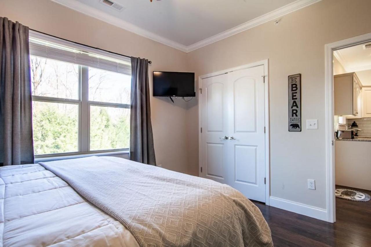 Cozy Cades Cove With Community Pool *