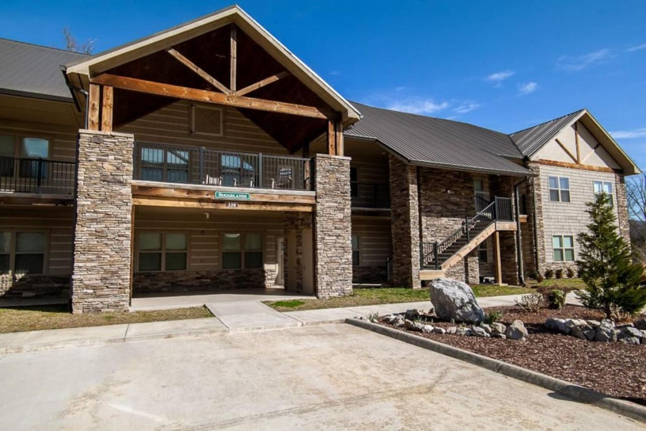 Cozy Cades Cove With Community Pool Holiday home *